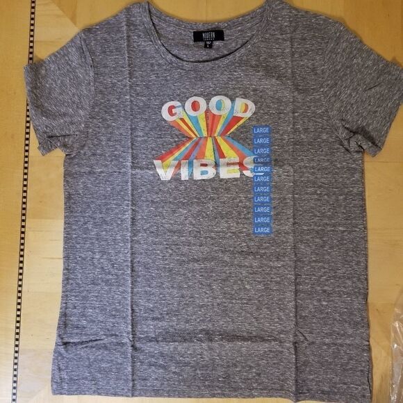 NWT! Modern Canvas Gray Good Vibes Tee L - Picture 1 of 8